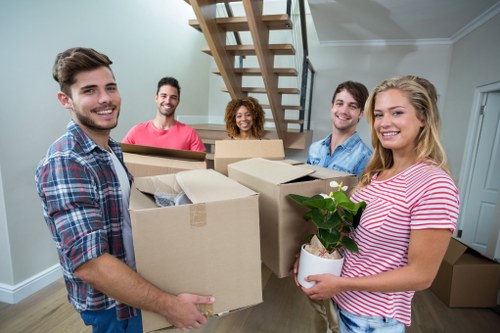Removals and storage services in Earlsfield for home moving and secure item storage