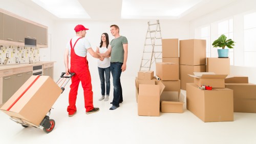 Earlsfield self storage process for residential and commercial customers
